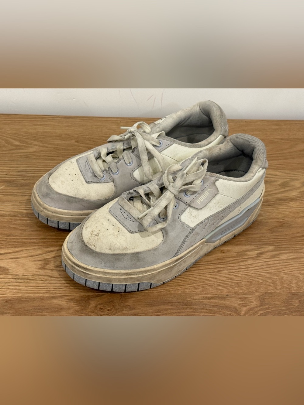 PUMA Neutral Gray & White Low-Top Athletic Sneakers